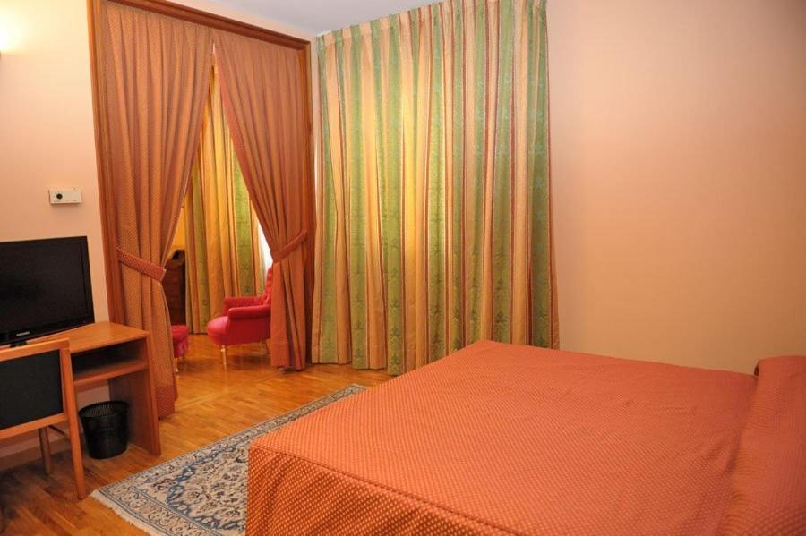 Hotel Svevo Gioia Del Colle Pokoj fotografie