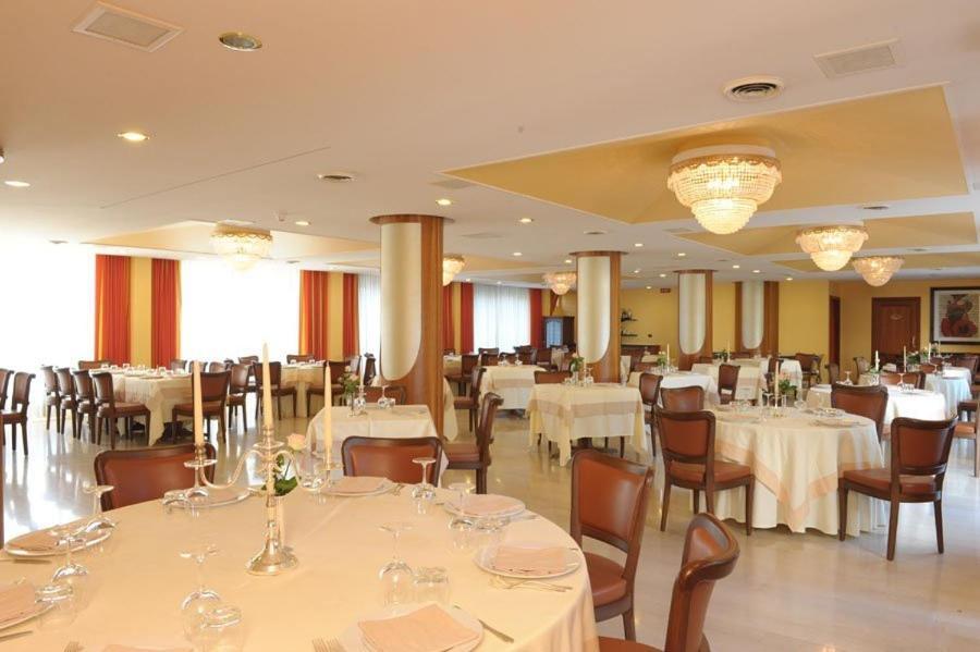 Hotel Svevo Gioia Del Colle Exteriér fotografie
